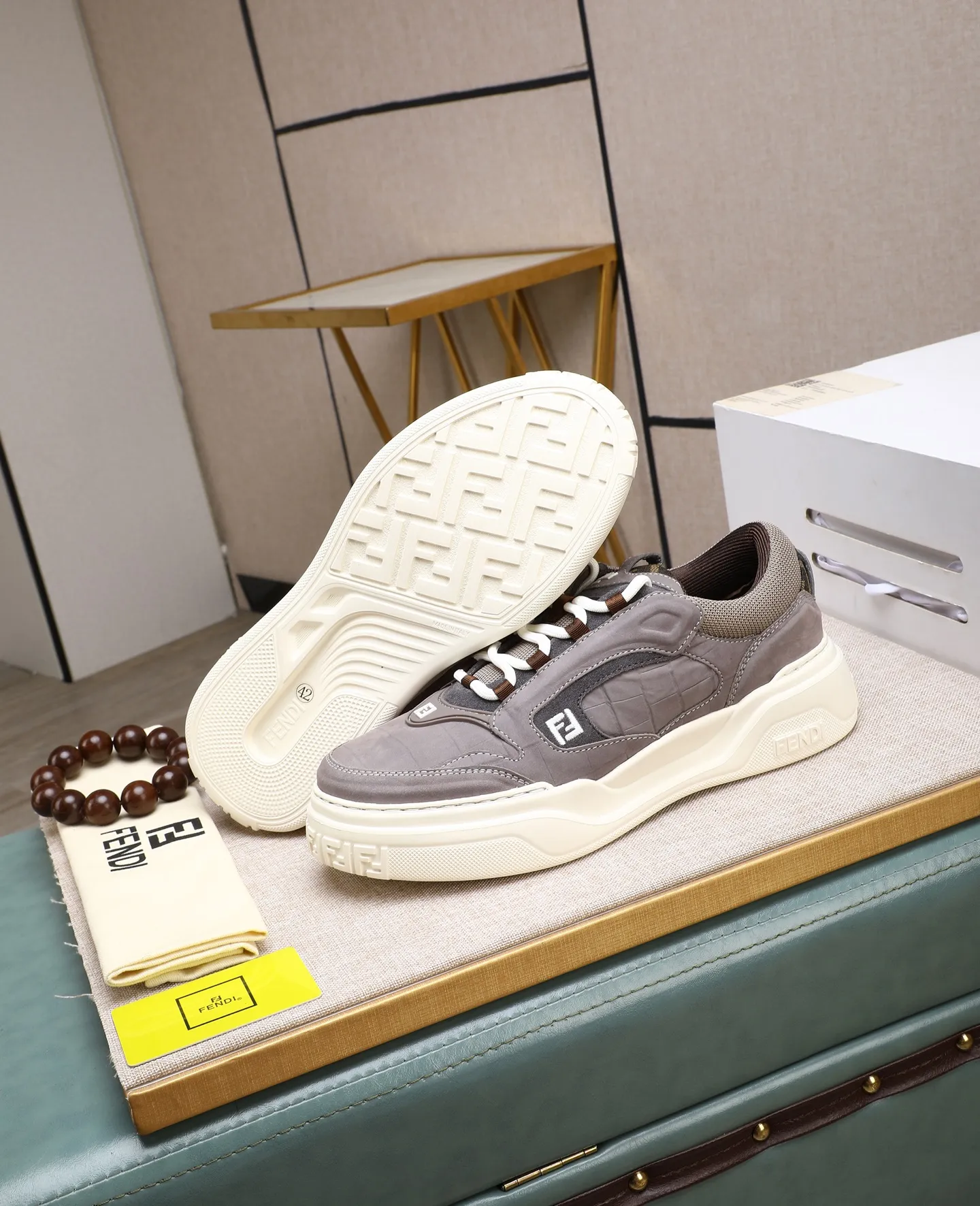 Men's shoes 💰820 [FENDI] Fendi - High-end quality original casual sports shoes - Upper: Nappa calfskin, pebbled calfskin, tongue and heel; injection molded brand logo plastic module - Lining: brand canvas - Outsole: ultra-light TPR foam·rubber; molded outsole -Super high quality control·Fine workmanship: highlighted (high-end·luxury·grade) -Size :39-44 (38, 45, can be customized)